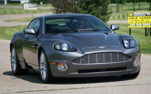Aston Martin V12 Vanquish 2001 года (NA)